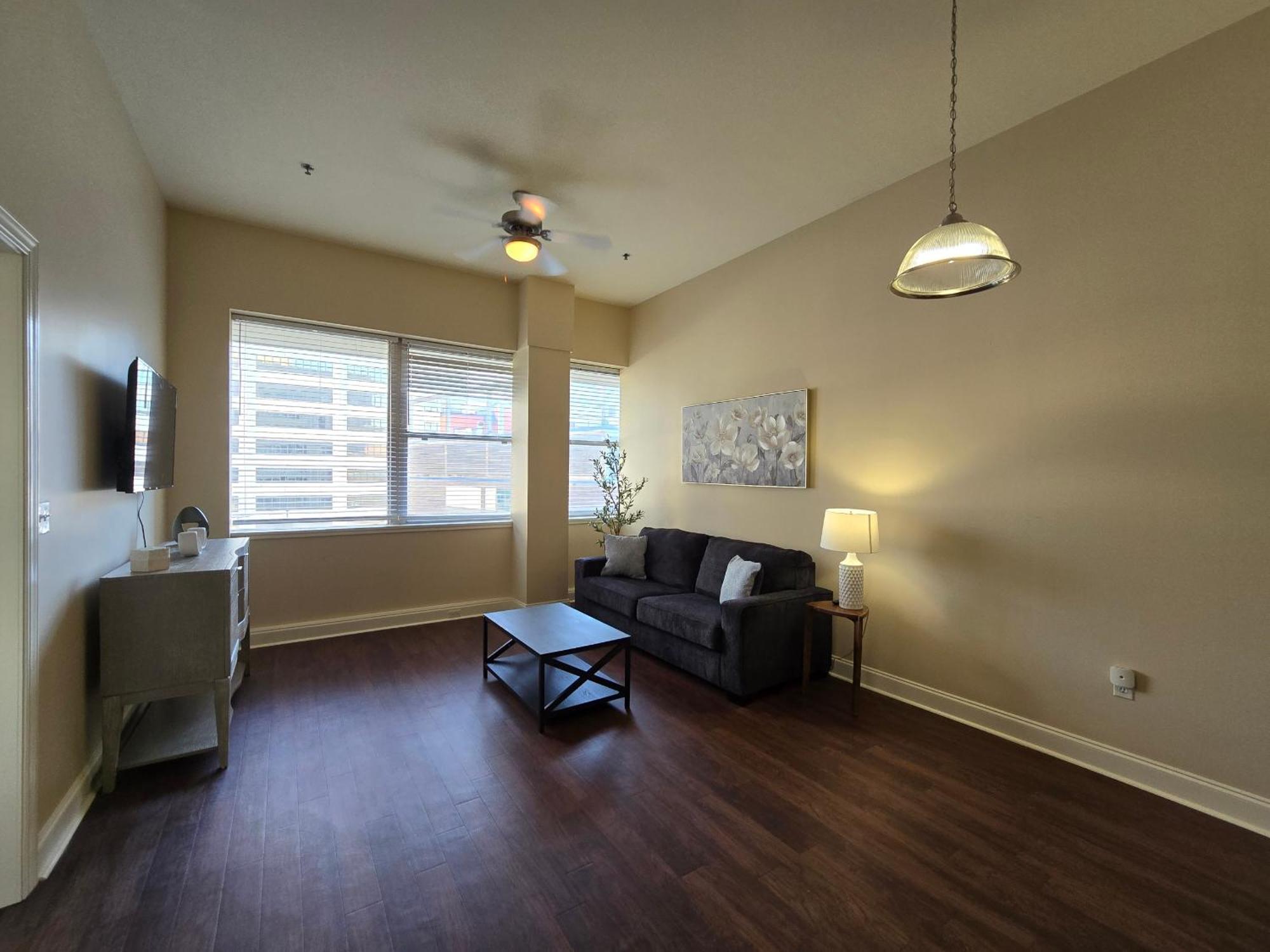 Amazing Condos Beautiful View 2 Blocks To French Quarter, Small Rooftop Pool, Gym, Seanger Theater, Super Dome, And Bourbon St New Orleans Ruang foto