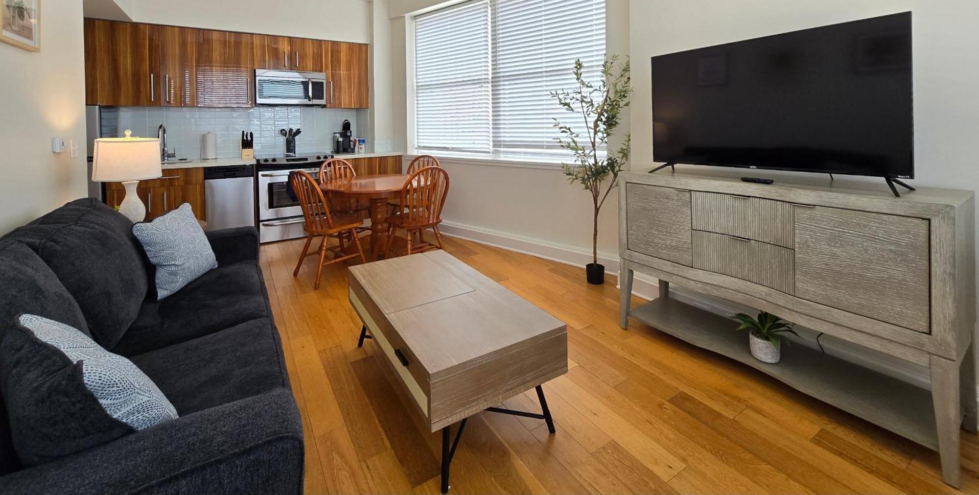 Amazing Condos Beautiful View 2 Blocks To French Quarter, Small Rooftop Pool, Gym, Seanger Theater, Super Dome, And Bourbon St New Orleans Ruang foto