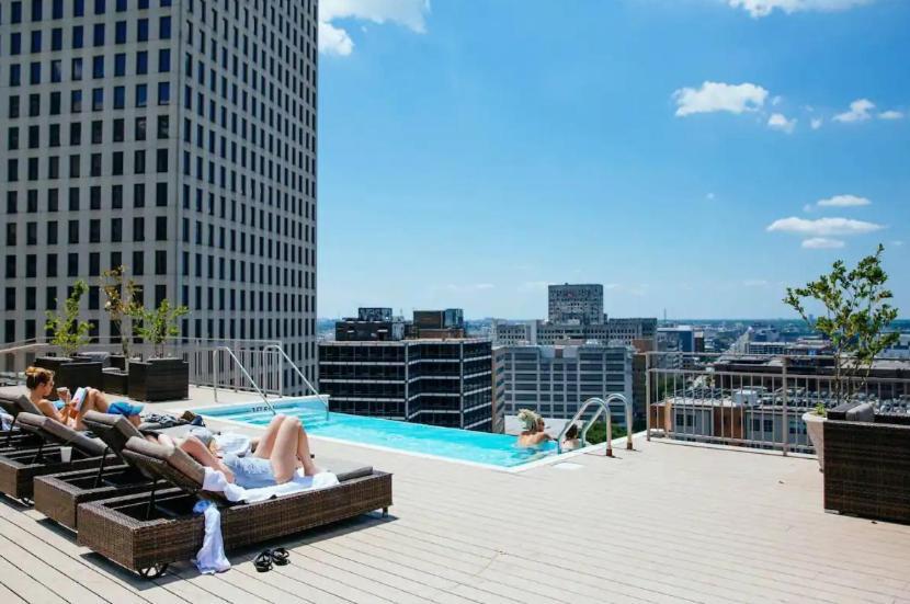 Amazing Condos Beautiful View 2 Blocks To French Quarter, Small Rooftop Pool, Gym, Seanger Theater, Super Dome, And Bourbon St New Orleans Bagian luar foto