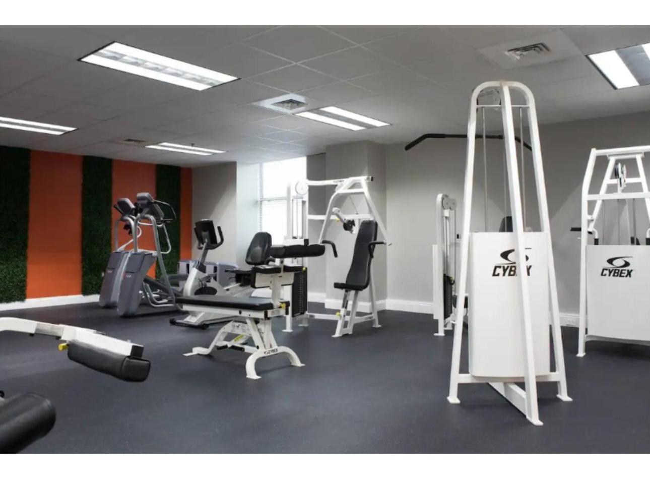 Amazing Condos Beautiful View 2 Blocks To French Quarter, Small Rooftop Pool, Gym, Seanger Theater, Super Dome, And Bourbon St New Orleans Bagian luar foto