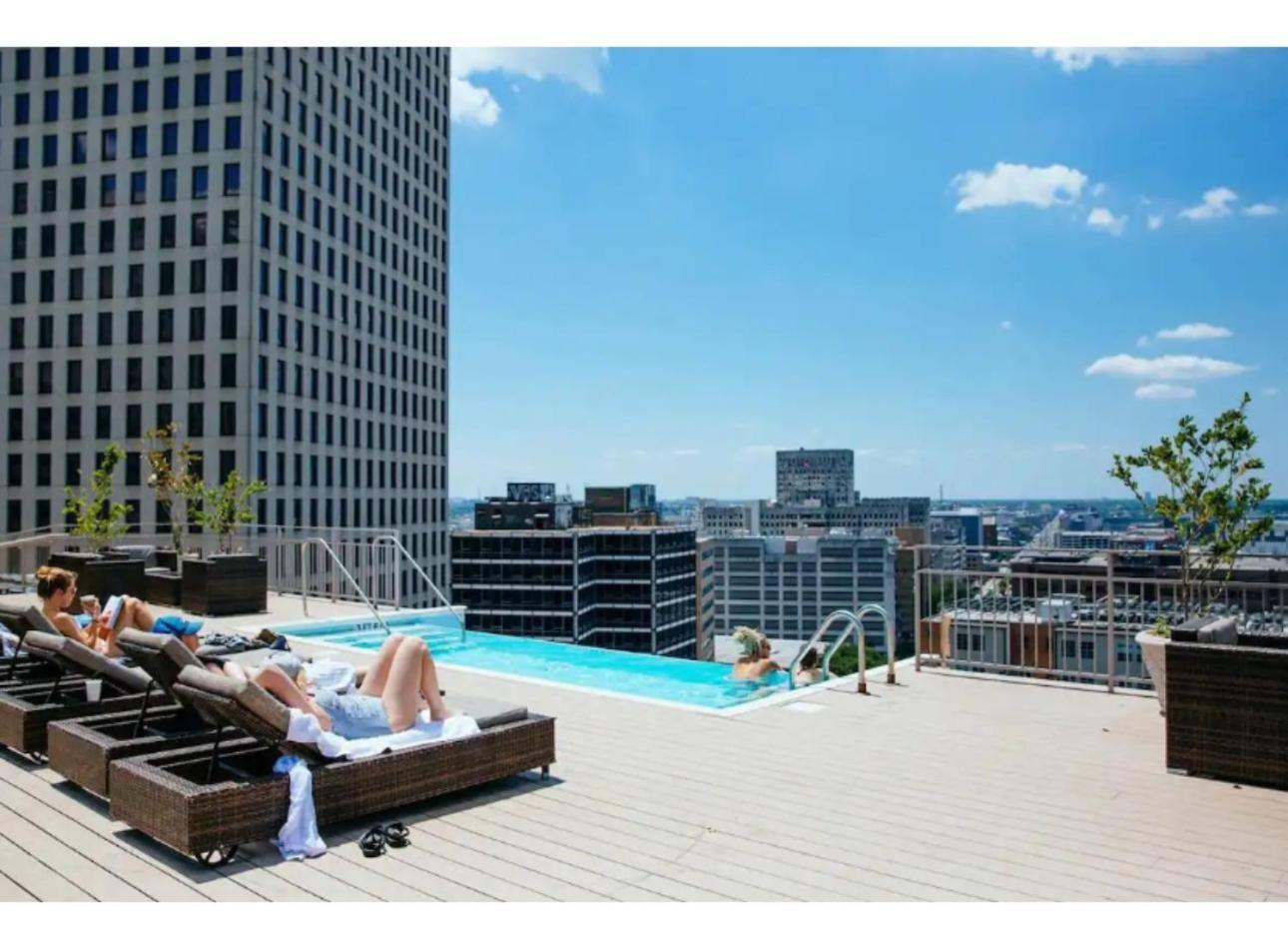 Amazing Condos Beautiful View 2 Blocks To French Quarter, Small Rooftop Pool, Gym, Seanger Theater, Super Dome, And Bourbon St New Orleans Bagian luar foto