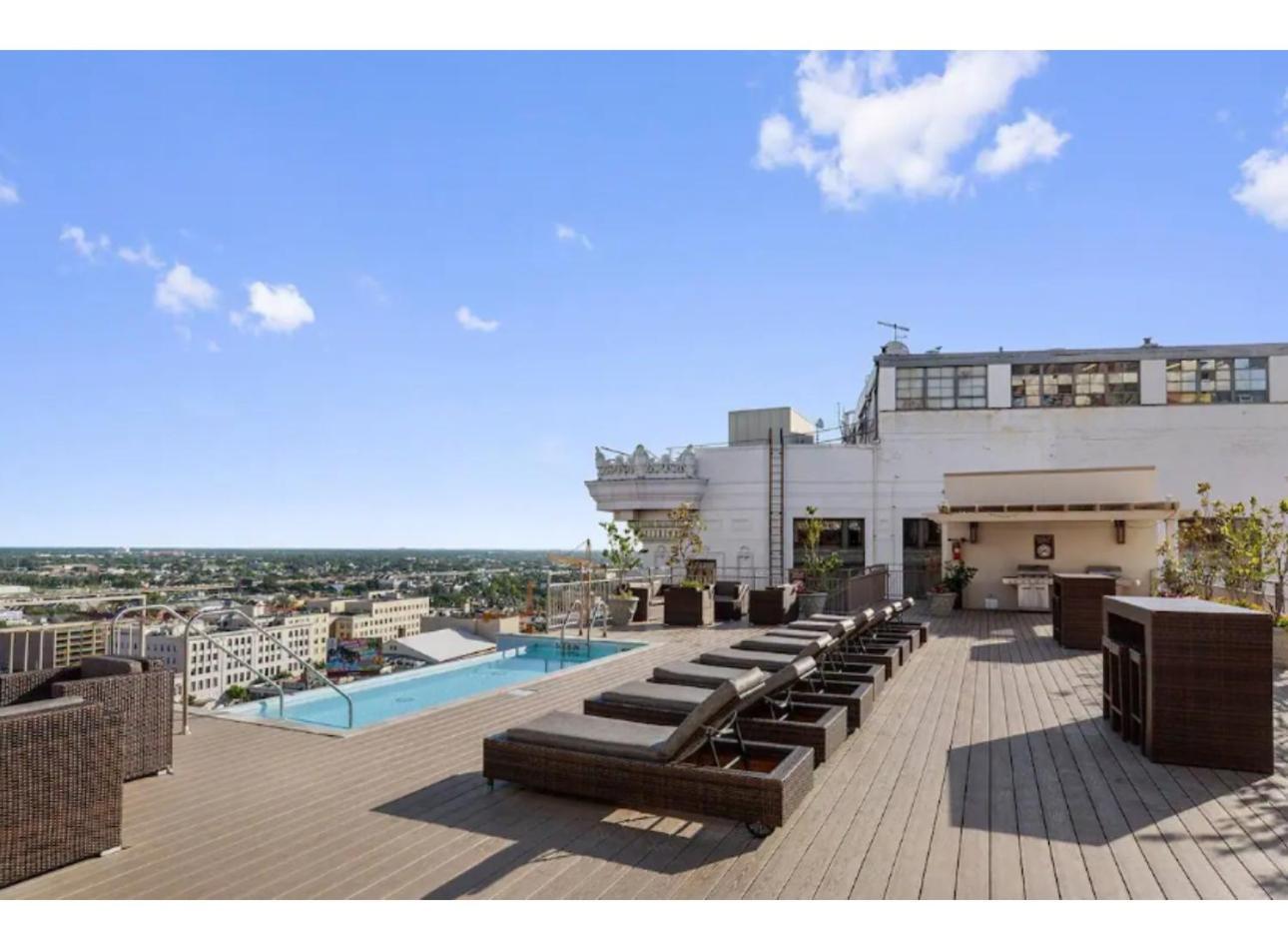 Amazing Condos Beautiful View 2 Blocks To French Quarter, Small Rooftop Pool, Gym, Seanger Theater, Super Dome, And Bourbon St New Orleans Bagian luar foto