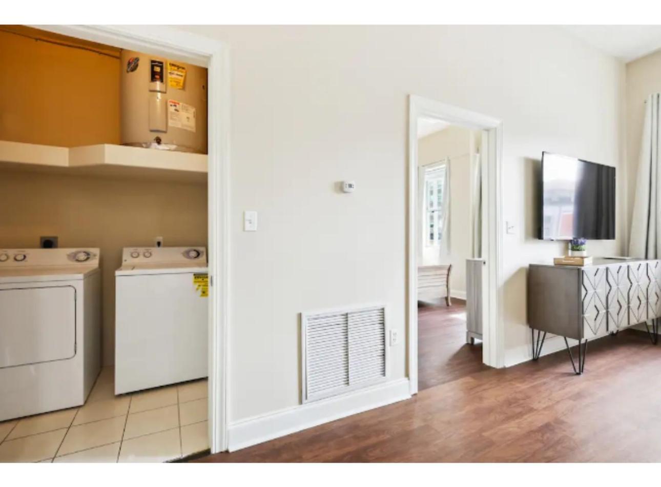 Amazing Condos Beautiful View 2 Blocks To French Quarter, Small Rooftop Pool, Gym, Seanger Theater, Super Dome, And Bourbon St New Orleans Ruang foto