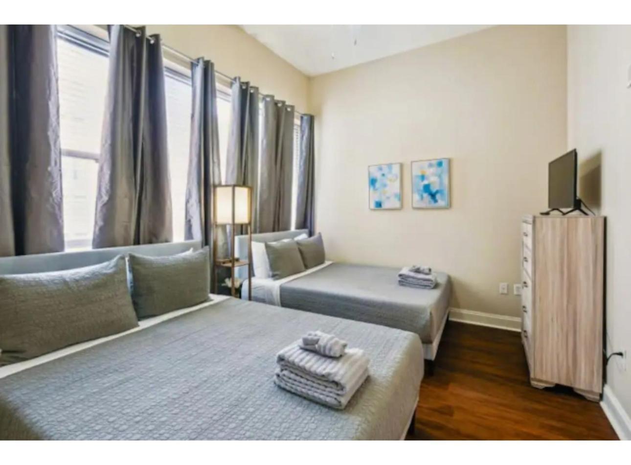 Amazing Condos Beautiful View 2 Blocks To French Quarter, Small Rooftop Pool, Gym, Seanger Theater, Super Dome, And Bourbon St New Orleans Ruang foto
