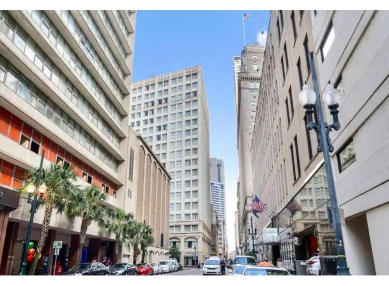 Amazing Condos Beautiful View 2 Blocks To French Quarter, Small Rooftop Pool, Gym, Seanger Theater, Super Dome, And Bourbon St New Orleans Bagian luar foto